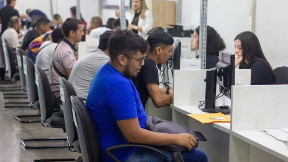 Sine Amazonas oferta 184 vagas de emprego nesta segunda (12)