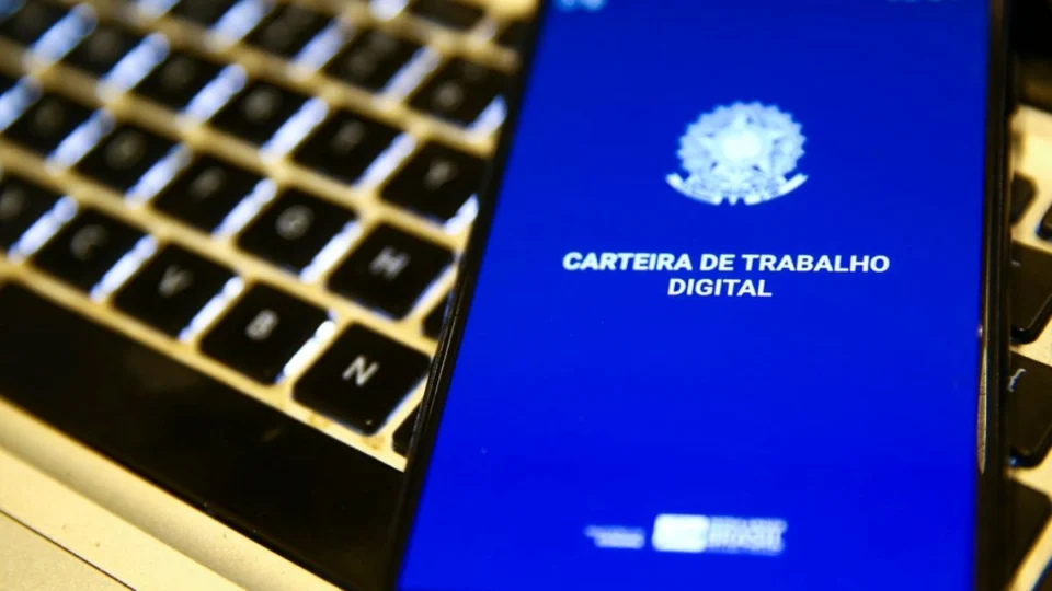 Carteira de Trabalho Digital: Entenda como funciona e onde solicitar a sua