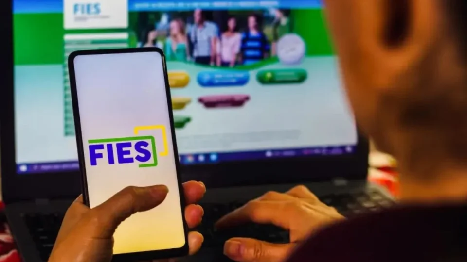 Vagas remanescentes do Fies 2024: inscrições até sexta (29)