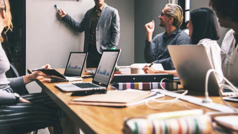 Número de empresas no Brasil cresce após dois anos de declínio