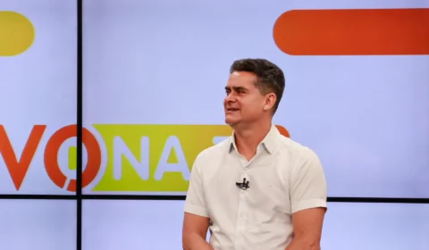 David Almeida faz balanço da educação e saúde em Manaus