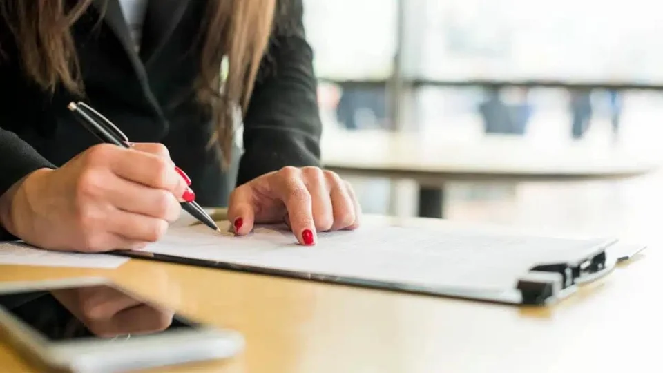 Saiba a diferença entre rescisão por justa causa e sem justa causa