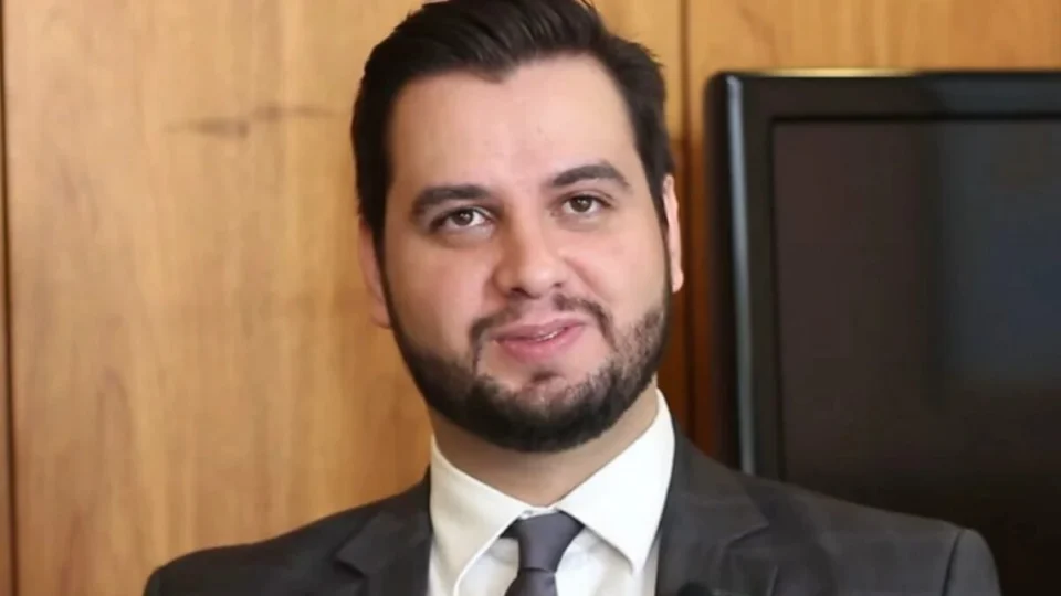 Polícia Federal prende ex-assessor de Bolsonaro