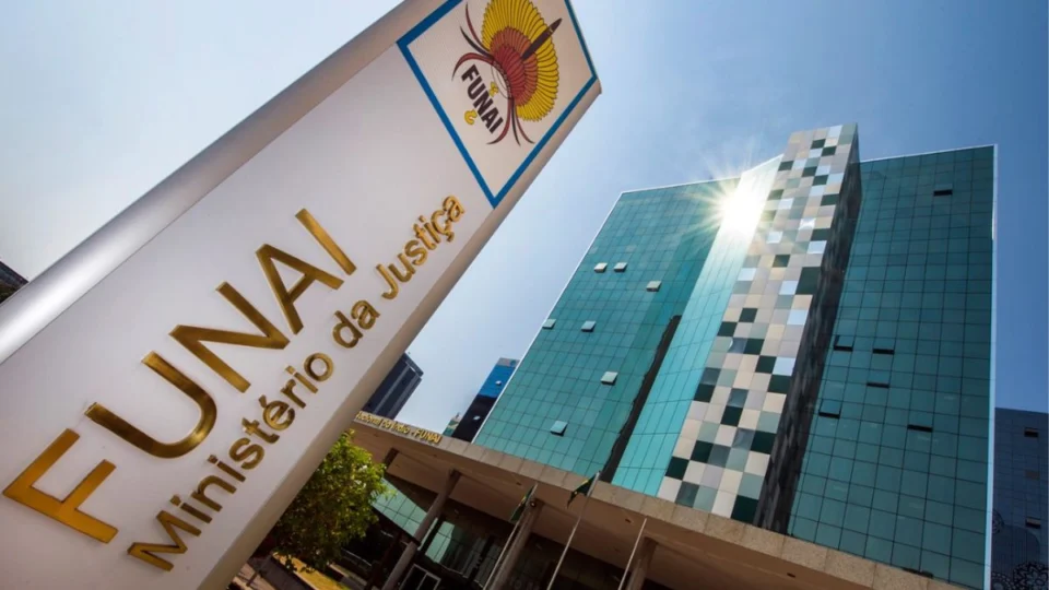 Funai realiza feira de artes indígenas com artesãos em Brasília