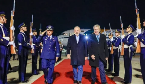 Lula chega ao Chile para fortalecer relações e discutir crise na Venezuela