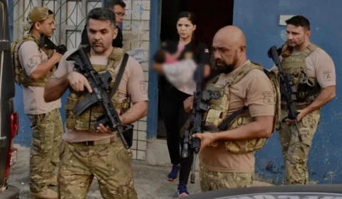 Mãe usa bebê de 20 dias para pagar dívida de tráfico em Manaus; veja