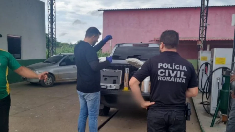 Mais de 2 mil litros de gasolina adulterada são apreendidos em posto de Roraima