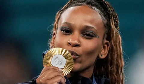 Olimpíadas 2024: Rebeca Andrade é ouro no solo e bate recorde