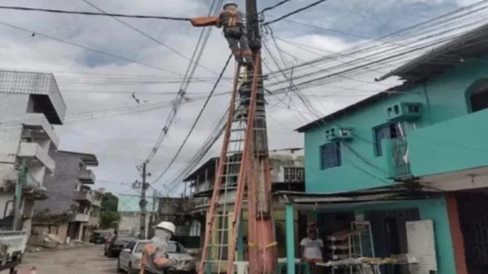 Cinco bairros de Manaus e Envira ficam sem energia nesta quinta-feira (12/9)