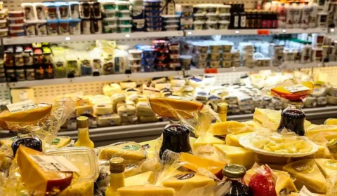 Vendas no varejo do Brasil caem 1,0% em junho, diz IBGE