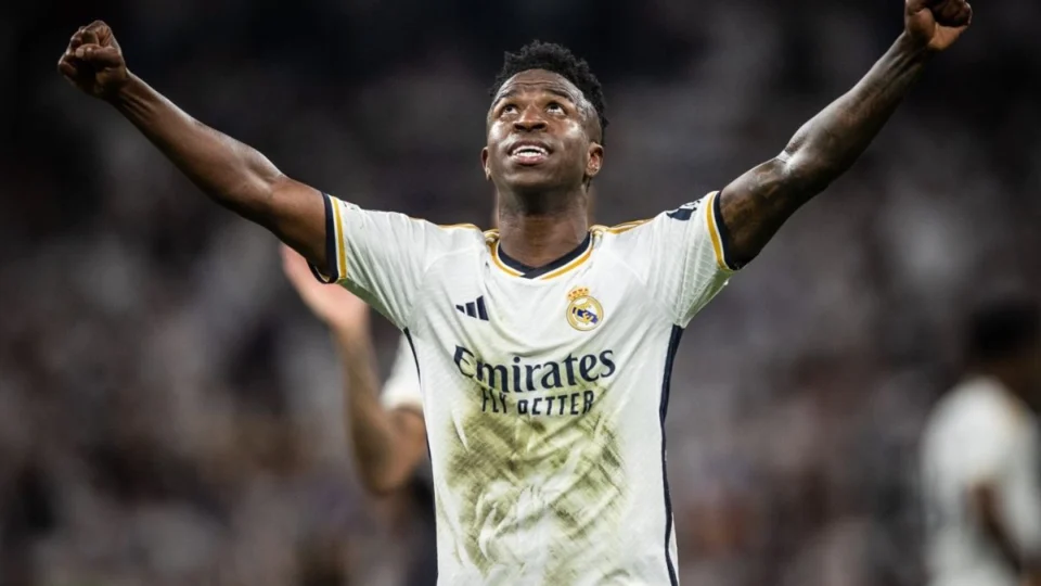 Vini Jr. rejeita proposta bilionária para jogar no Al-Ahli; entenda