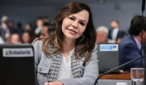 Regime escolar especial para estudantes do ensino médio vira Lei