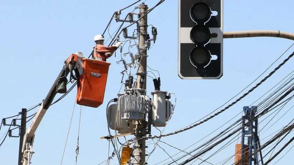 Sem energia no DF: entenda motivo e quais áreas serão afetadas neste domingo (4)