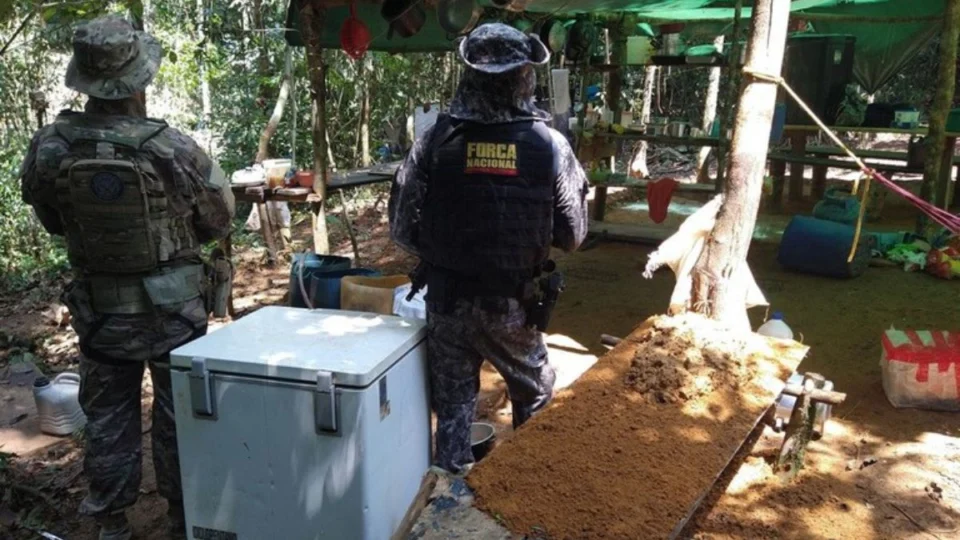 Terra Yanomami: operação destrói acampamentos de garimpo ilegal