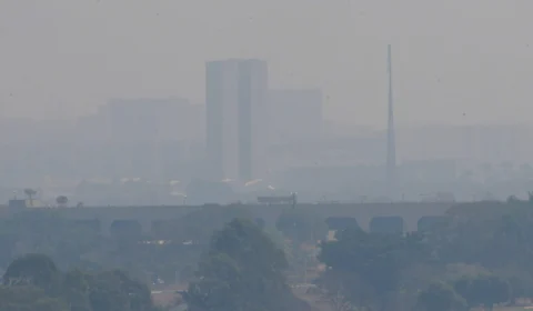 Fumaça que cobriu DF e outros estados pode voltar e se agravar