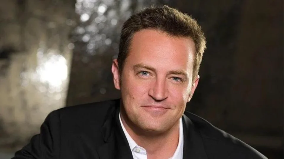 Médico investigado pela morte de Matthew Perry deve se declarar culpado