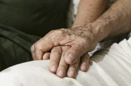 Alzheimer pode entrar na lista de doenças com isenção de imposto de renda