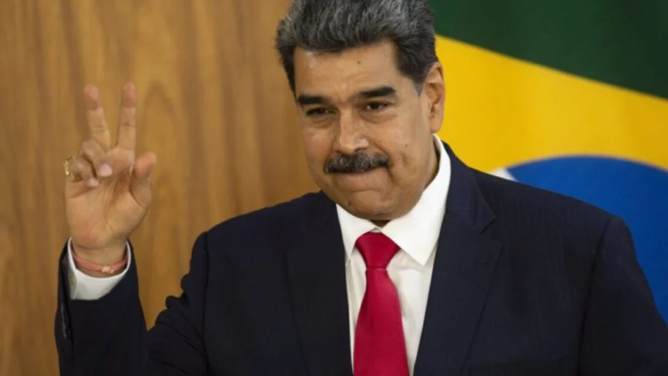 Venezuelanos se reúnem em Boa Vista para comemorar prisão de Nicolás Maduro