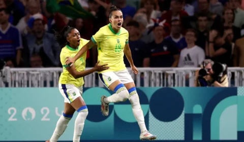Olimpíadas 2024: Brasil elimina França com gol de Gabi Portilho