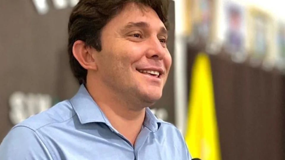 Prefeito de São Bento é denunciado por coação política