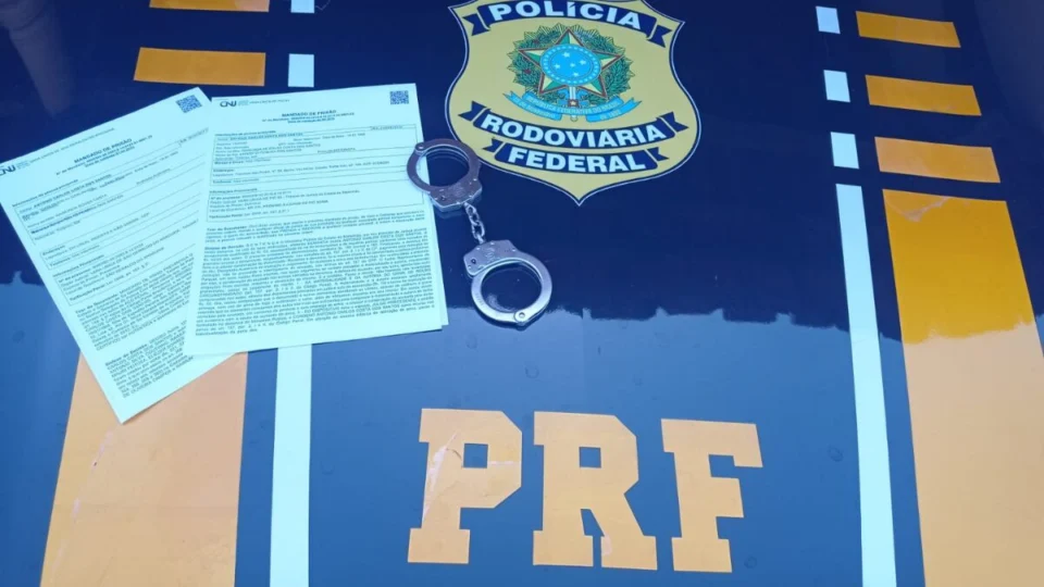 Prisões em rodovia: PRF executa mandados de prisão no TO