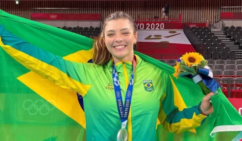 Quem é a namorada da Rosamaria? Casal tem relação discreta