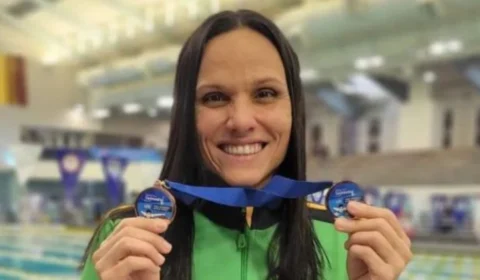 Quem é Carol Santiago? Nadadora conquistou ouro nas Paralimpíadas 2024