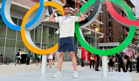 Quem é o francês do salto com vara? Atleta foi notado por site +18