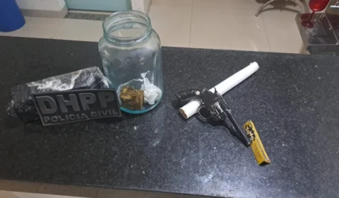 Suspeito de assassinato é preso em Araguaína com arma e drogas