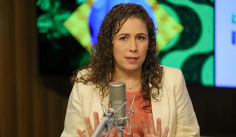 Esther Dweck realiza primeira reunião como ministra dos Direitos Humanos