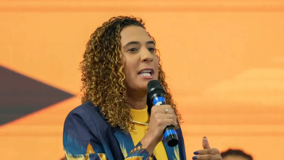 ‘A gente sempre vai seguir’, diz Anielle Franco após assédio de Silvio Almeida