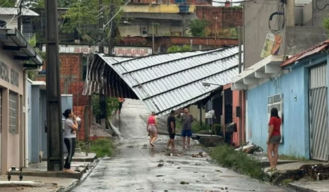 Chuva de granizo e casas destelhadas em Manaus; veja vídeo
