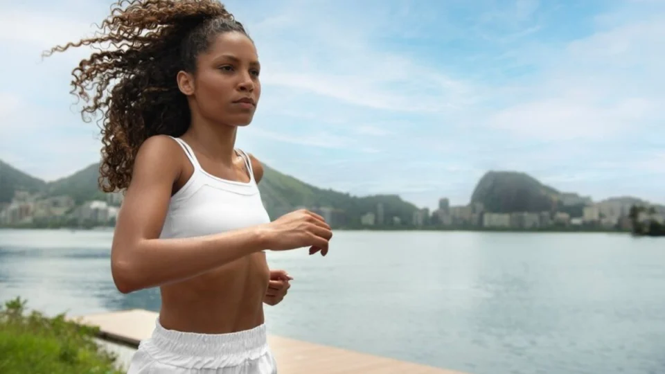 Como se exercitar com segurança durante tempo seco