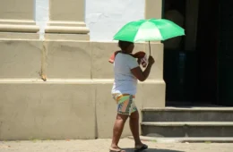 Brasília enfrenta mais um dia de calor intenso nesta segunda (7)