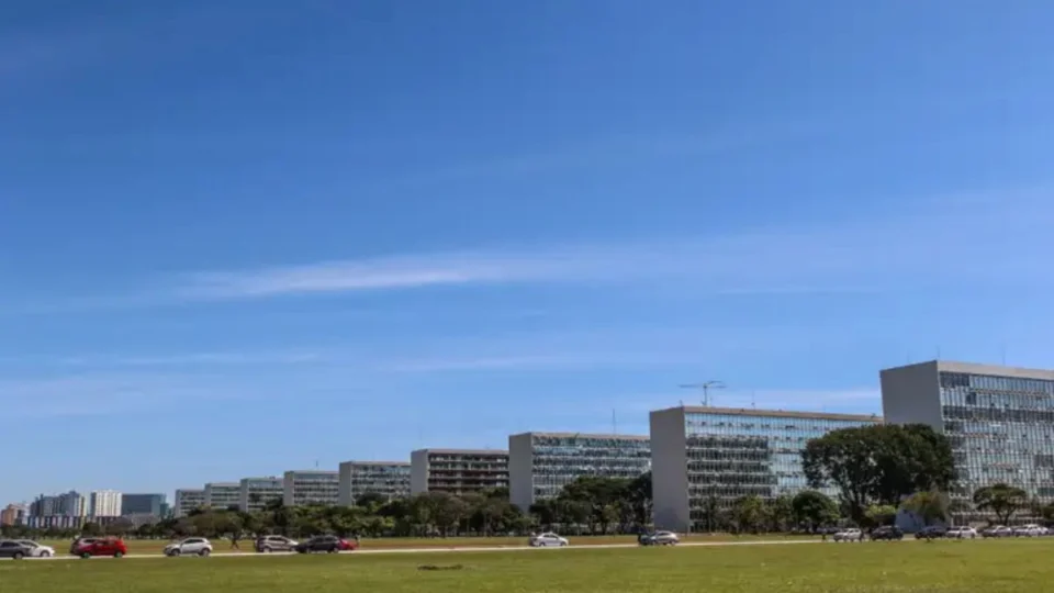 Quais são os nomes cogitados para assumir o MDH?