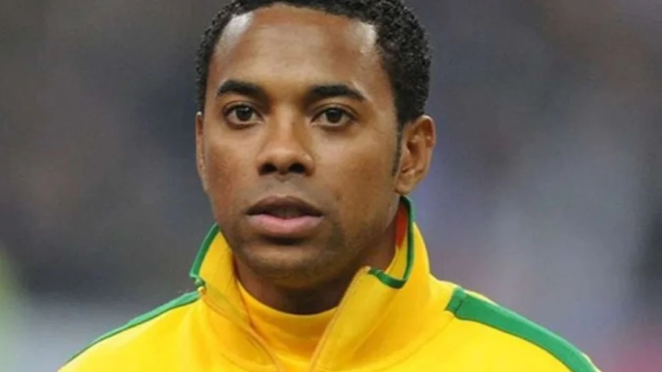 STF adia julgamento de habeas corpus de Robinho