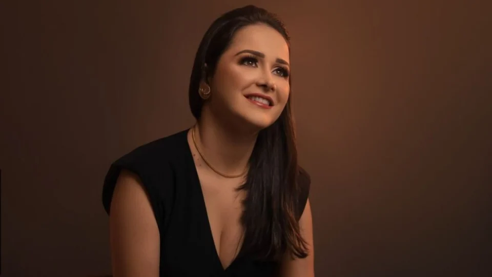 Dentista é morta a facadas pelo próprio irmão na frente da mãe