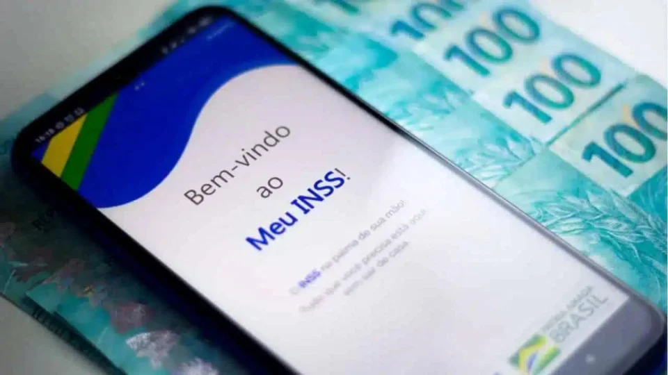 INSS inicia pagamentos a aposentados que recebem mais que 1 salário mínimo