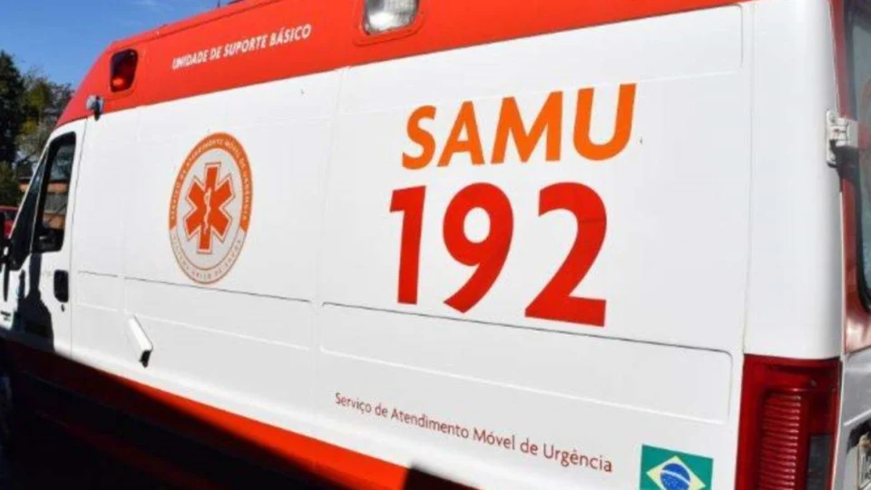 Colisão entre carro e caminhão-tanque deixa três feridos na BR-174