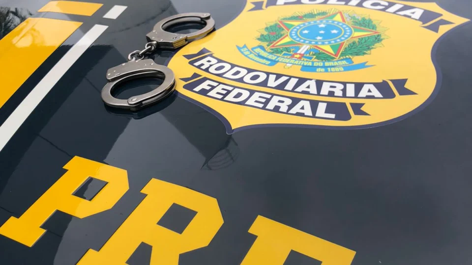 Motociclista trafega sem capacete e embriagado na BR-153 e é preso em Araguaína