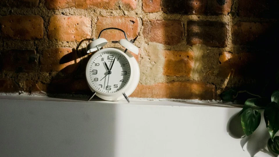 Por que o governo quer retomar o horário de verão?