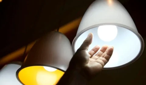 Tarifa de energia ficará mais cara em outubro; afirma Aneel