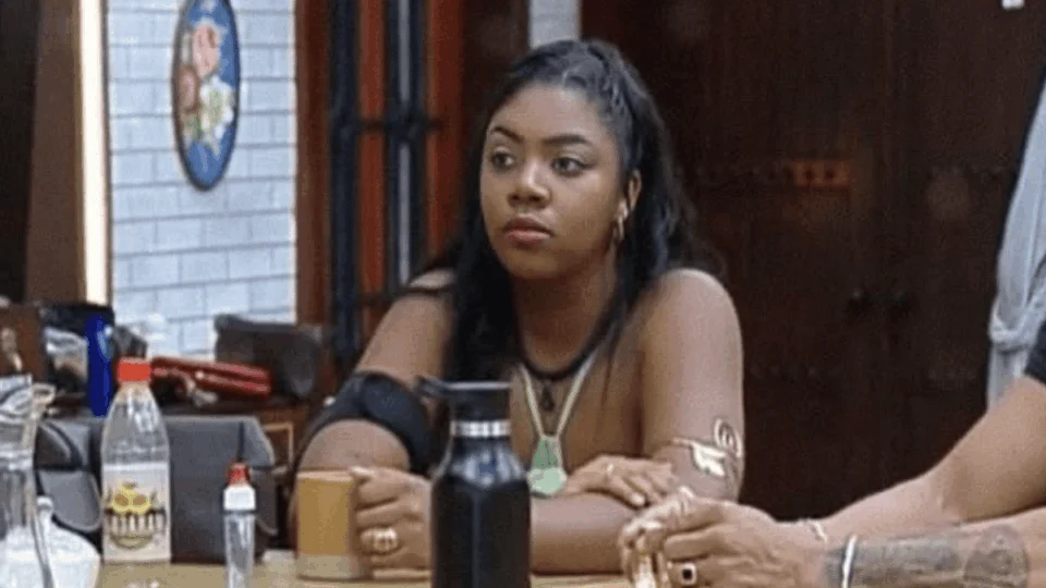 A Fazenda: Raquel Brito desconfia de gravidez e diz que nunca usou preservativo