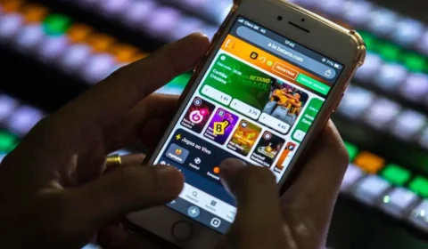 Varejo perde R$ 103 bilhões em 2024 por conta das bets, diz CNC