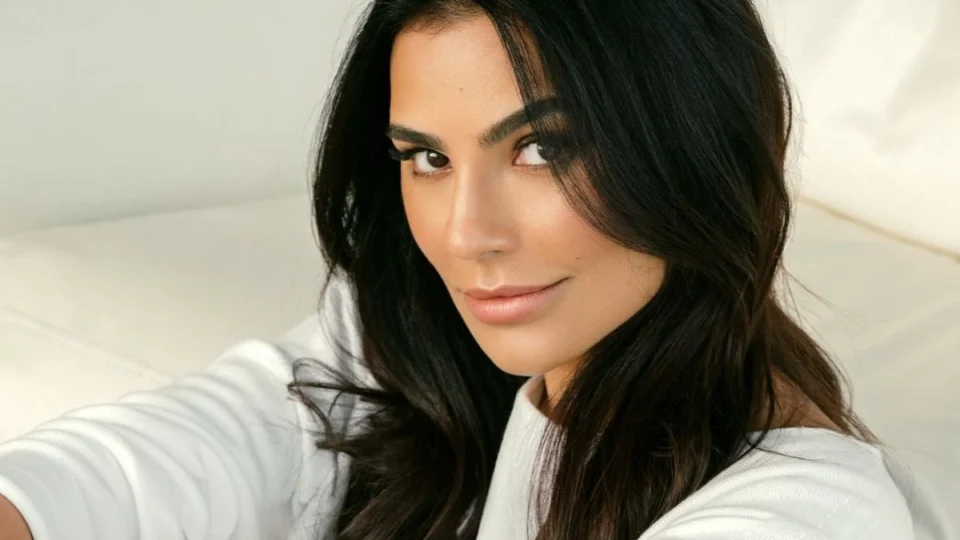 Cíntia Chagas fala sobre divórcio, cita ‘situação grave’ e pede paz; entenda