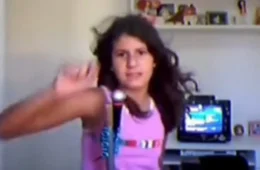 Menina do meme ‘Meu nome é Júlia’: Veja como ela está hoje em dia