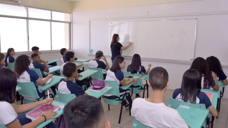 Roraima convoca professores para atuar em escolas estaduais; veja lista