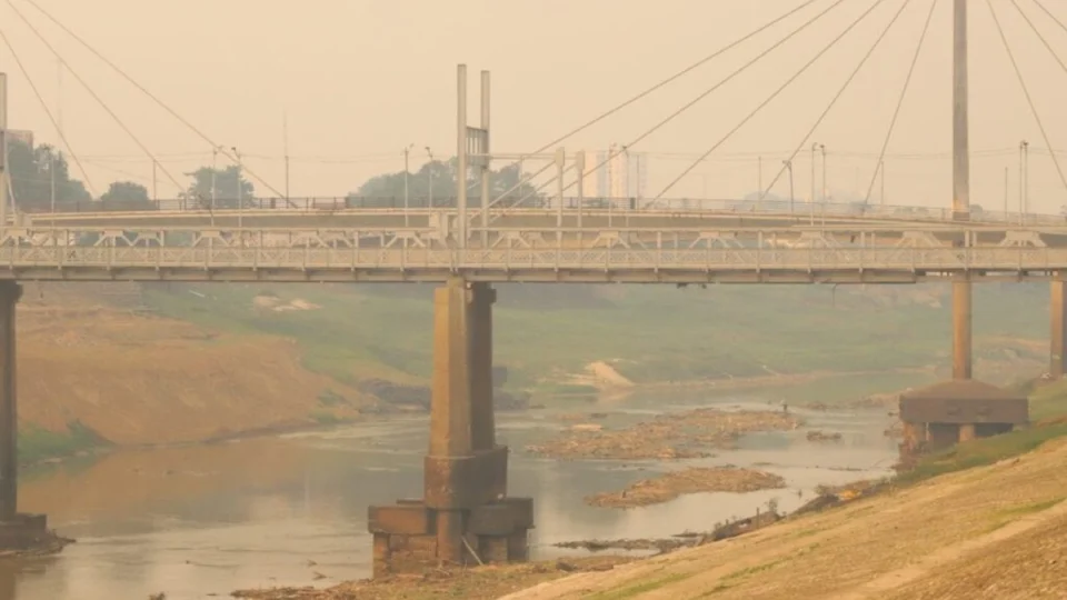 Seca e queimadas no Acre ameaçam piorar a qualidade do ar, alertam especialistas