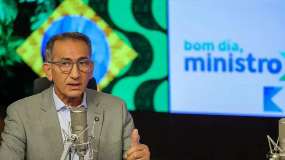 Ministro afirma que 75% das queimadas na Amazônia ocorrem em áreas privadas