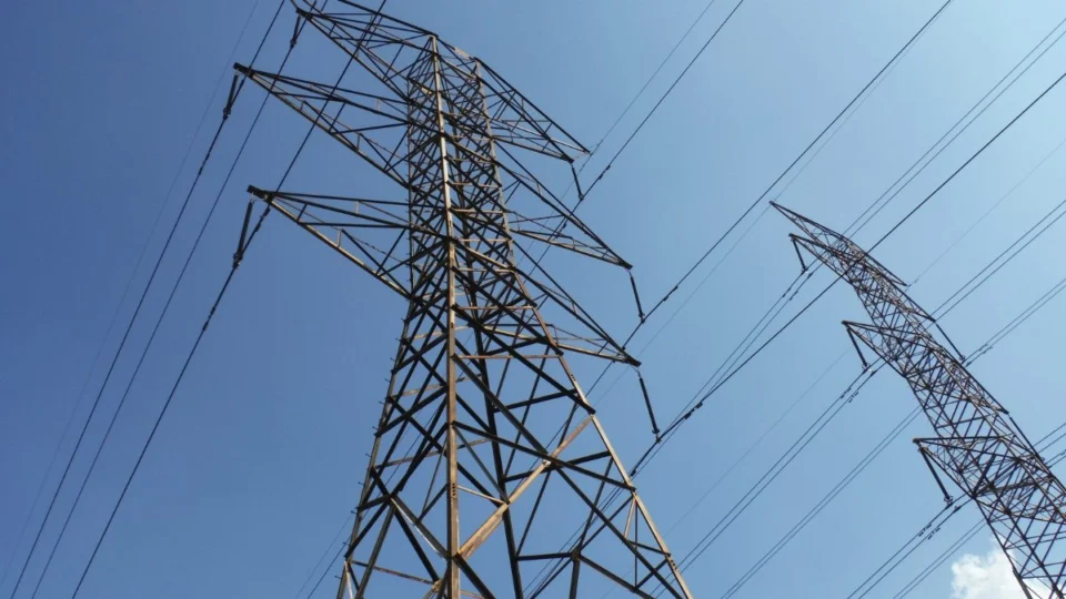 Bairros de Manaus e Urucará ficam sem energia nesta quinta (5/9)